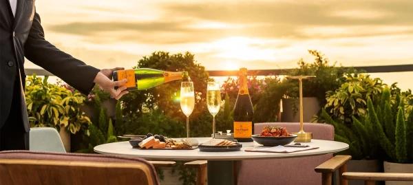 #legendeats: 5 unconventional dining spots with an amazing sunset view