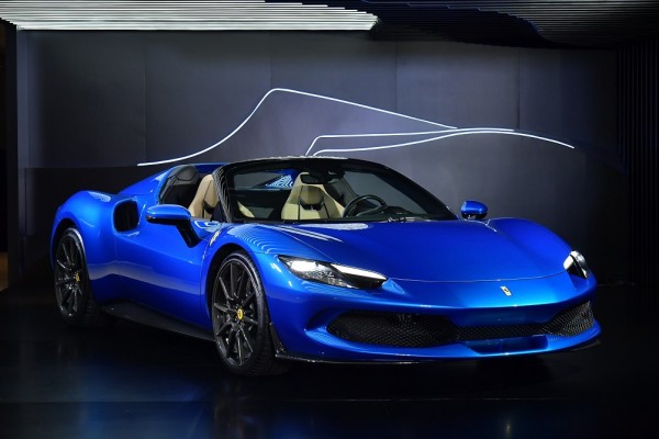 #legenddayout: Ferrari 296 GTS unveiled in Hong Kong