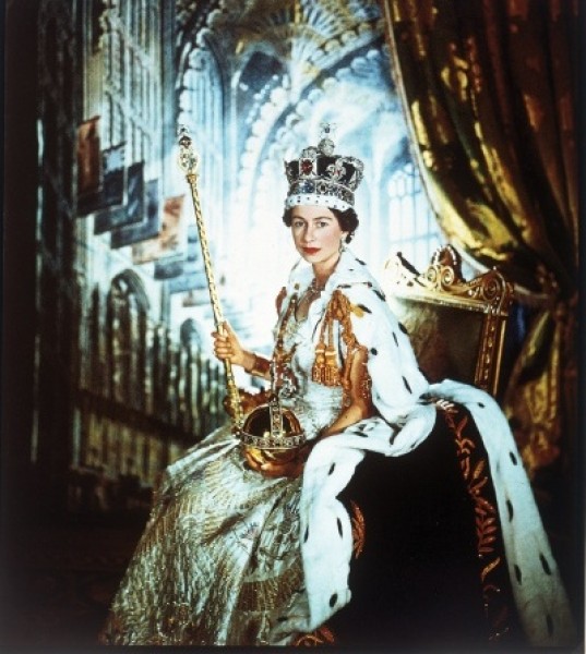 Exhibitions Celebrating Queen Elizabeth Reveal Royalty's Fashion Choices