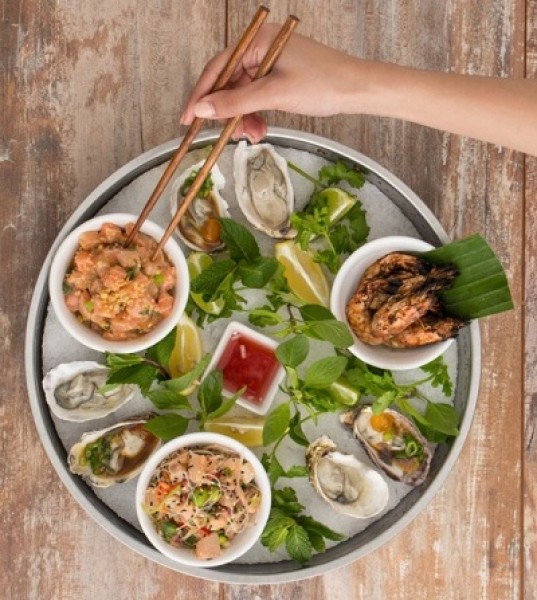 Coming Up This Weekend: An Auction Preview and Alternative Dining Spots