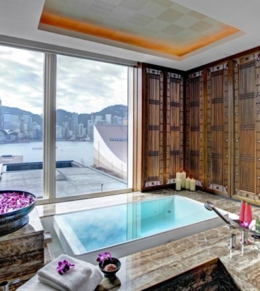 The Peninsula Hong Kong's Newest Facial Treatment Features a 24k Gold Chain Mask