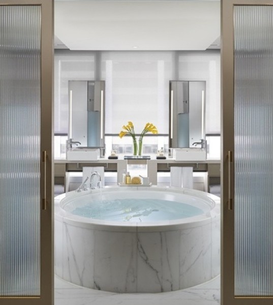 Landmark Mandarin Oriental Launches Urban Staycation Package with Porsche