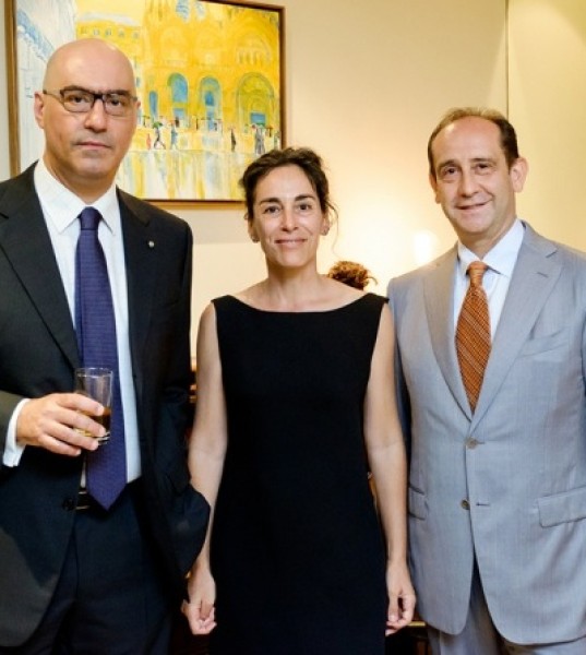 Fullerton Hotel Singapore GM Giovanni Viterale Knighted