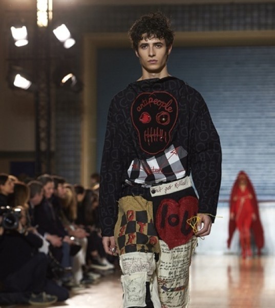 London Fashion Week Shakes Up Tradition With Mixed Catwalks