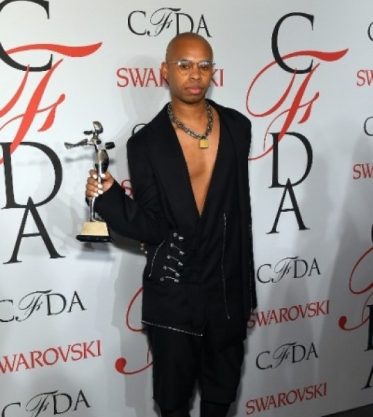 Shayne Oliver Joins Helmut Lang