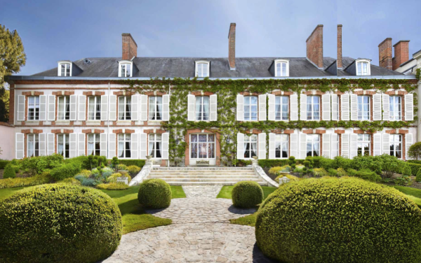 Perrier-Jouët presents A Banquet of Wonders