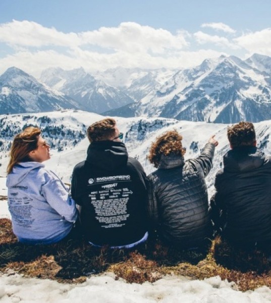 Happening Now: A Ski Resort Rave in Austria