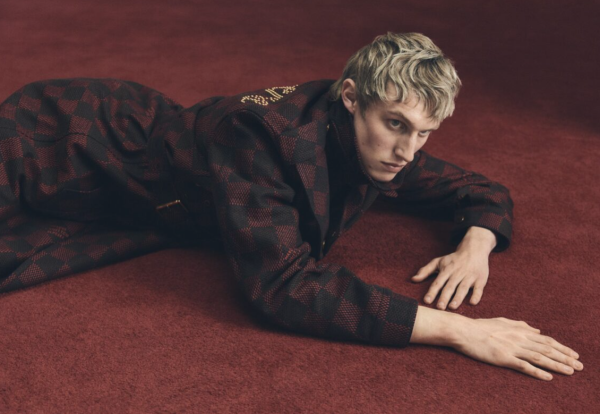 Fashion shoot: Structured integrity