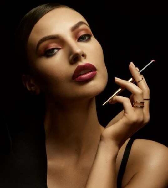 Is There Such a Thing as the Perfect Shade of Lipstick?