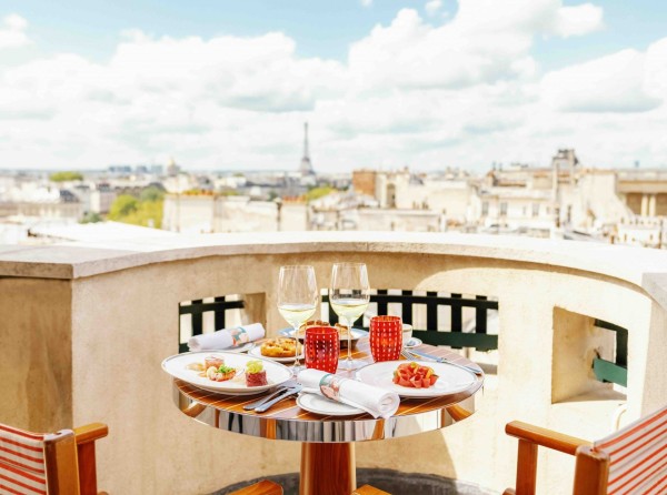 Terrace dining with a Parisian view, a Cheval Blanc edition