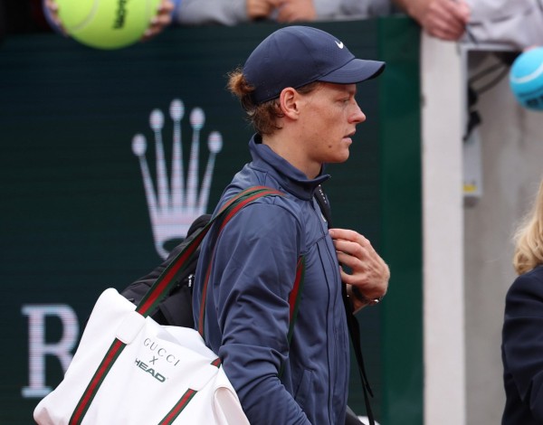Jannik Sinner this summer with new Gucci x Head duffle bag