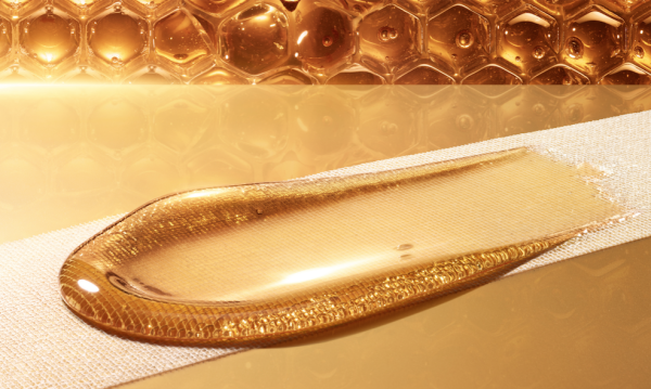 Guerlain: The Abeille Royale line provides healing with honey