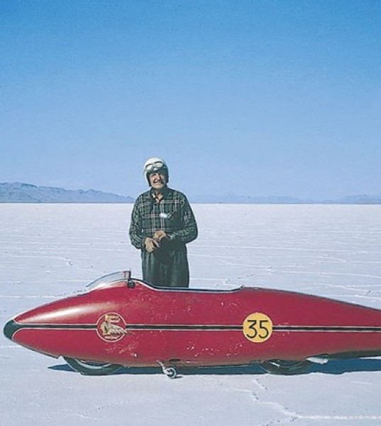 Baume & Mercier honours racing legend Burt Munro