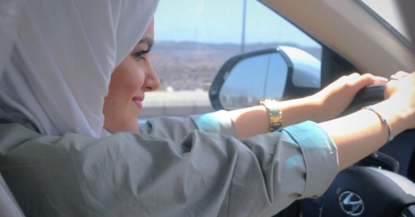 Saudi girl celebrates end of the driving ban with viral rap song