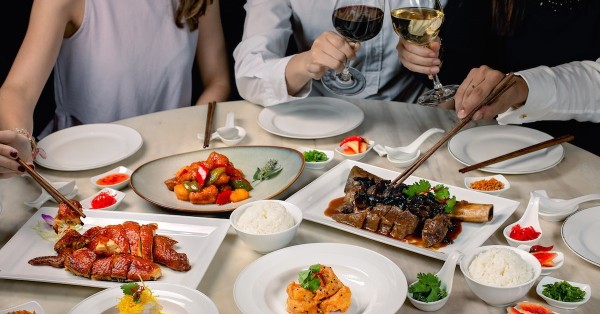 #legendloveschristmas: Win a grand dinner set for four at Foxglove