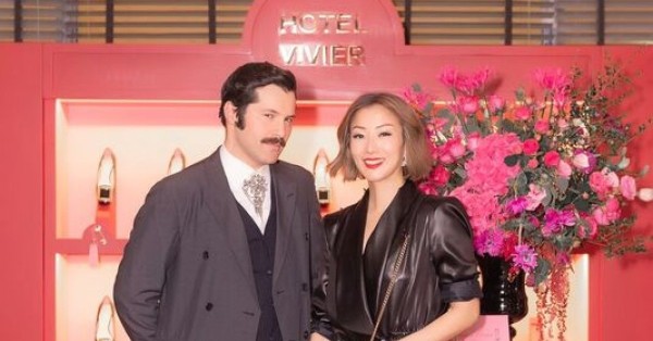 Roger Vivier debuts its SS 2019 collection at Hotel Vivier