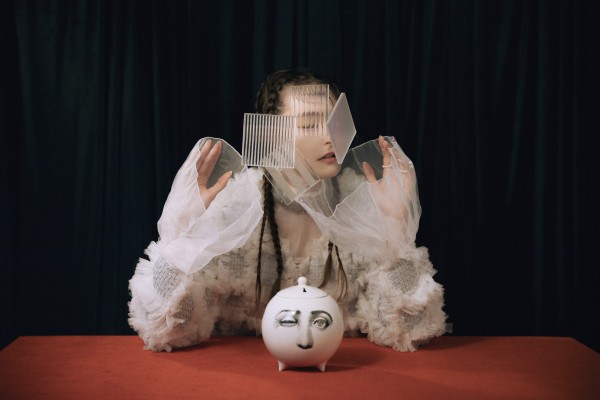 L'éveil: Style meets surrealism