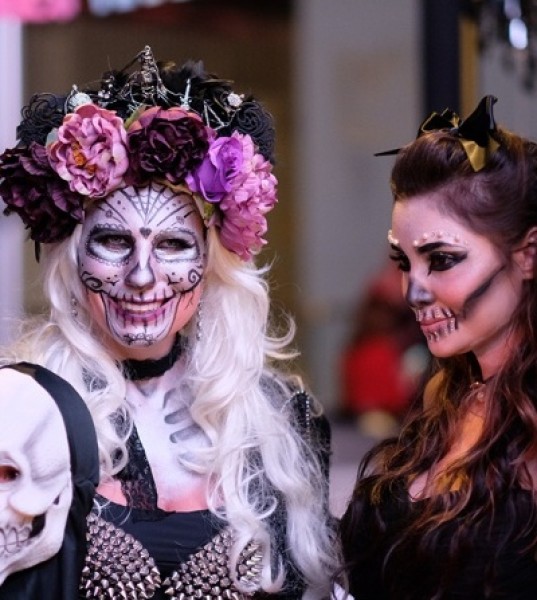 Deborah Hung, Philipp Plein Throw Day of the Dead Party
