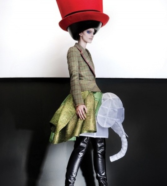 Barbican Exhibition Explores Vulgar Fashion