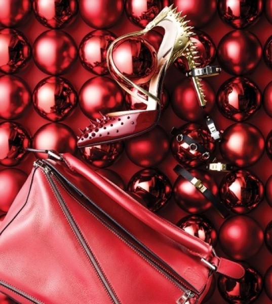 Advent of Accessories, Presents for the Present