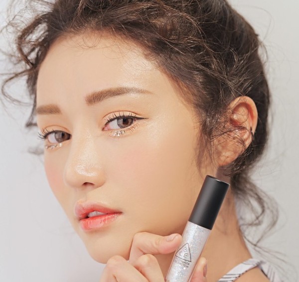 5 Hong Kong makeup artists share their festive must-haves
