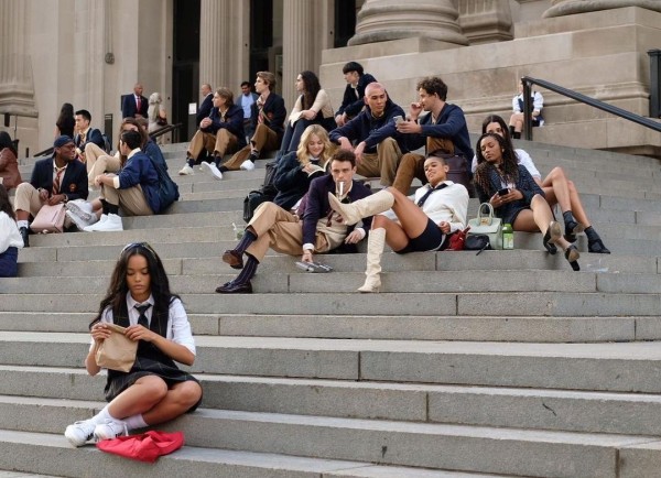 10 things to know about the new Gossip Girl remake