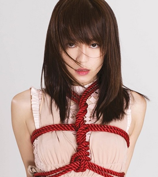 Ties That Bind: Zelia Zhong Explores Shibari