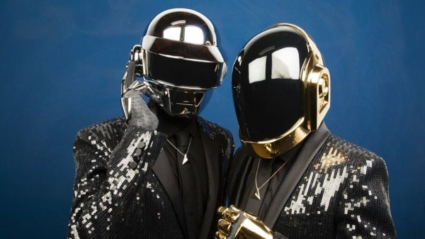 Daft Punk announces breakup on YouTube with "Epilogue" video