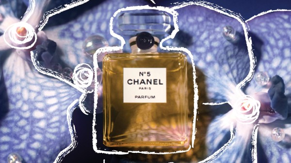 Fashion cover: Eau là là! It's Chanel N°5