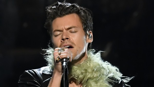 Harry Styles rocks feather boas at the 2021 Grammys