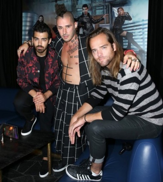 The #legendary Party With DNCE