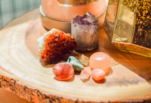 5 best healing crystals for Cancer zodiac signs