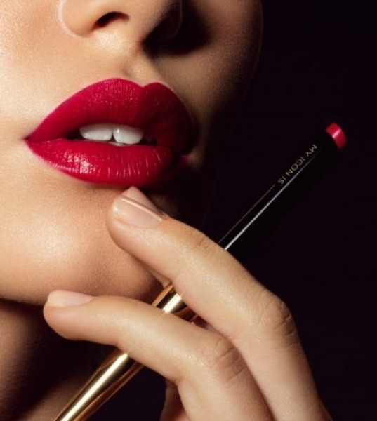 #legendholidays: Win 20 lipsticks from Hourglass