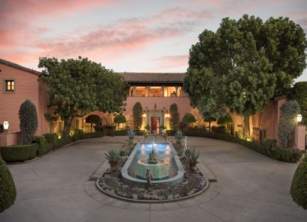 Set of Beyonce’s “Black is King”, Kennedy's honeymoon home up for grabs