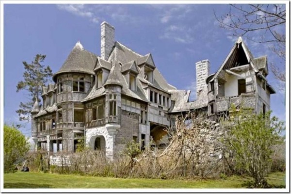5 notoriously haunted homes you can own around the world