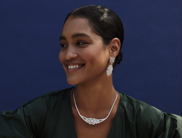 De Beers: Say 'I do.' to a purpose-driven holiday with brilliance and shine