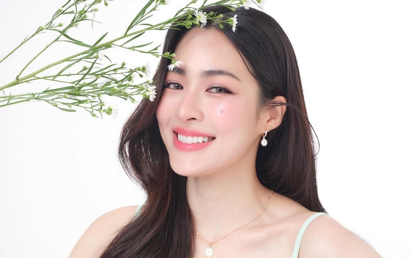 5 things to know about Lingling Kwong