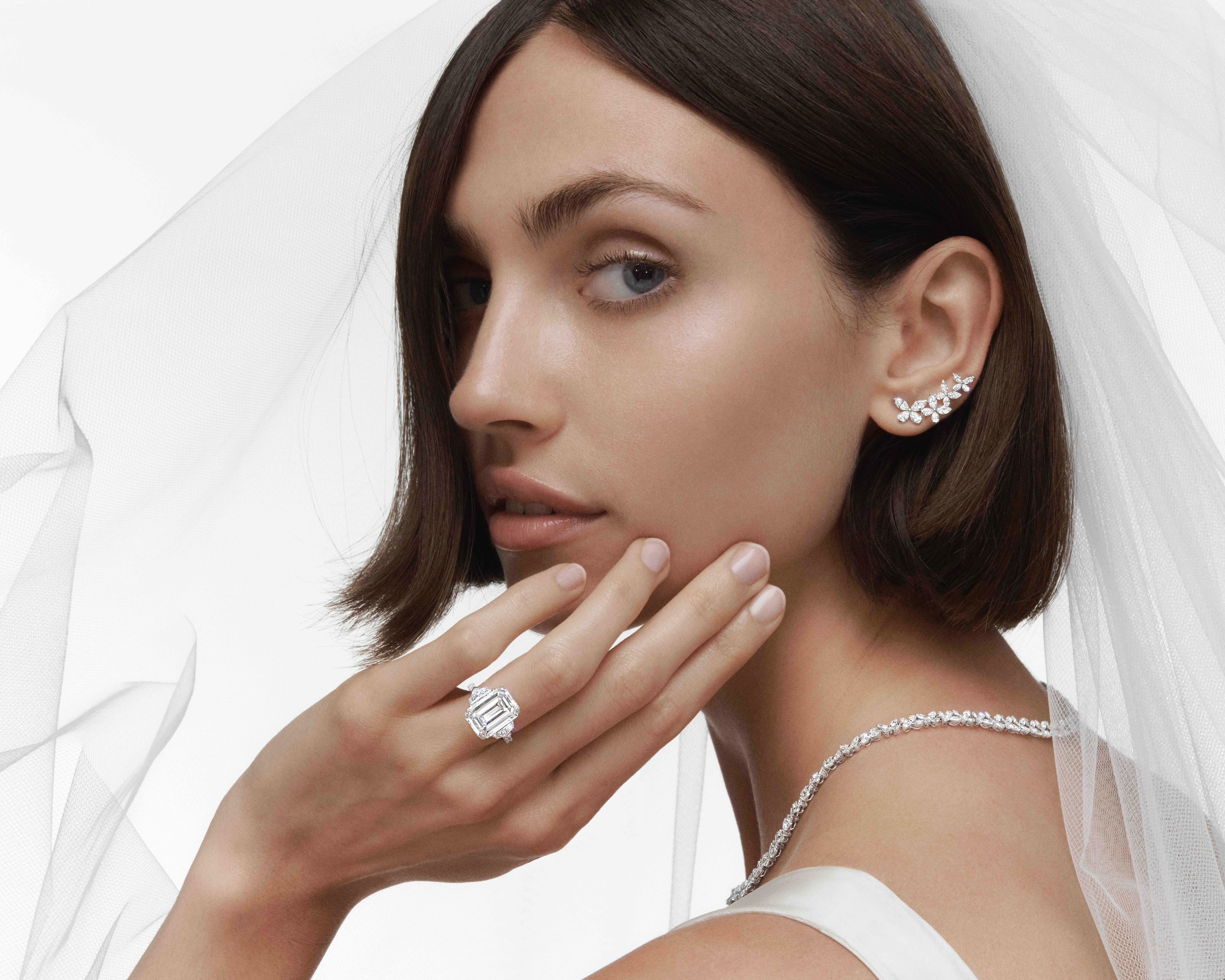 The Promise setting ring is a statement on its own.