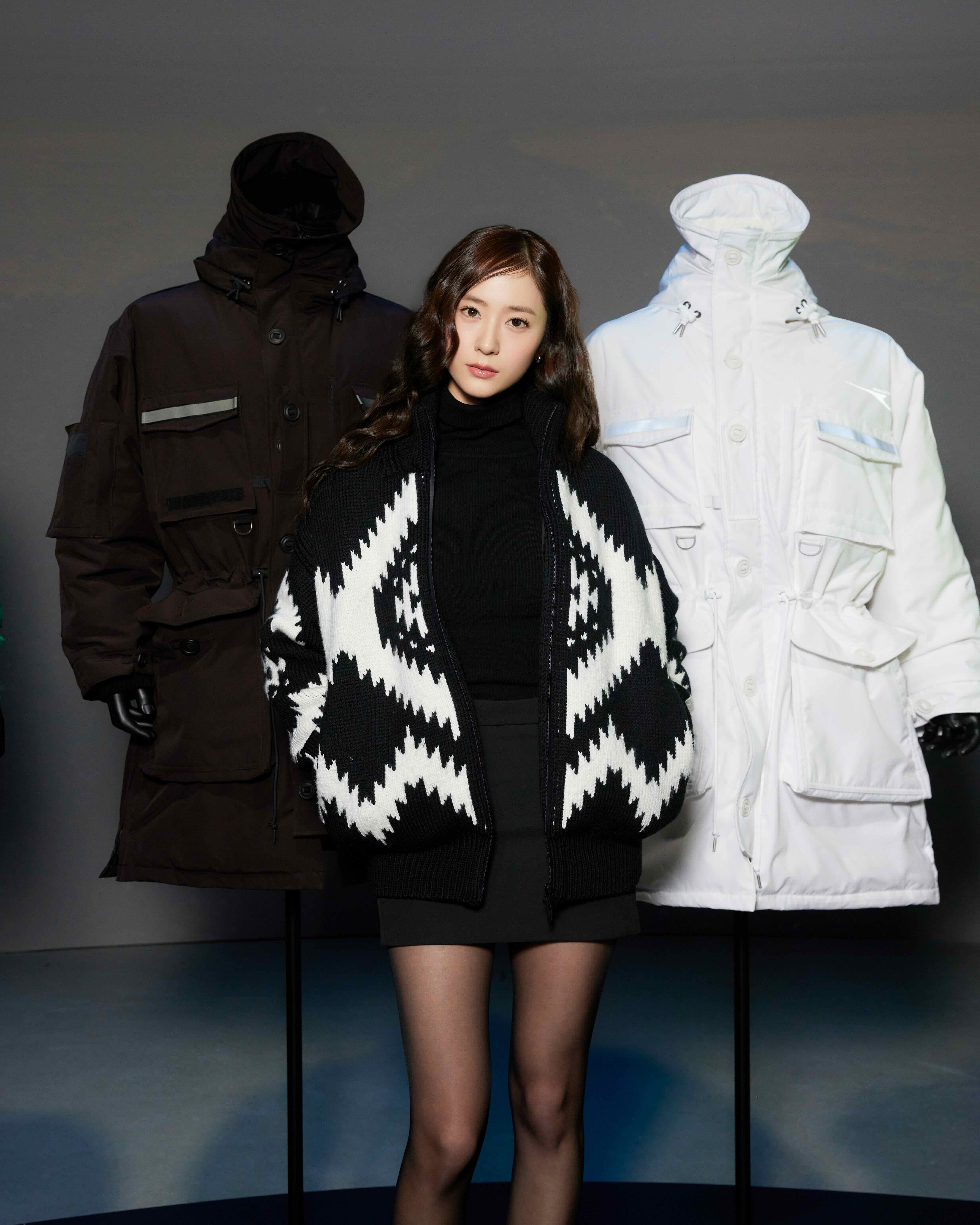 From left: Hoshi from Seventeen and Krystal