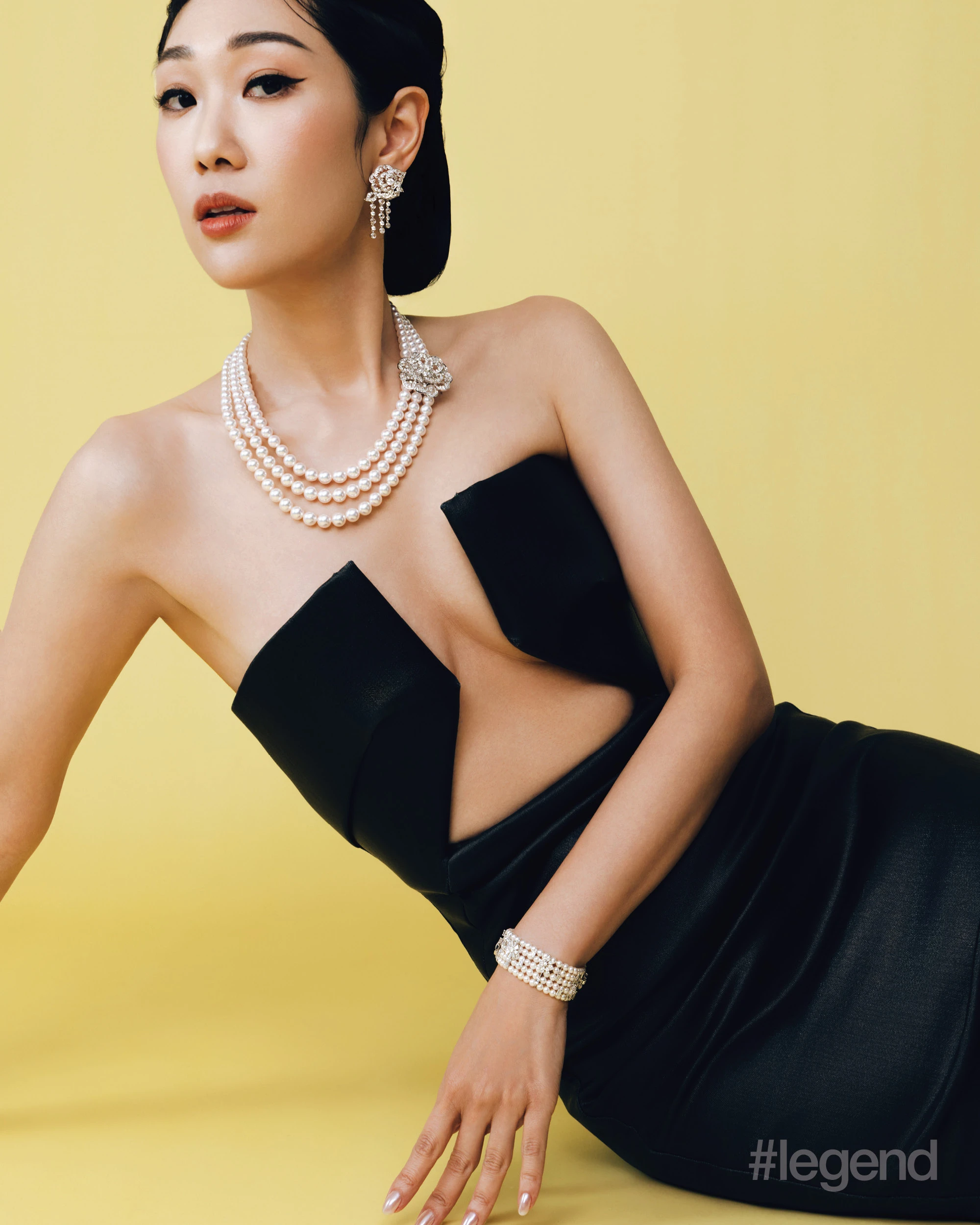 High Jewellery Collection necklace, earrings and bracelet in 18K white gold with Akoya cultured pearls and diamonds _ Mikimoto