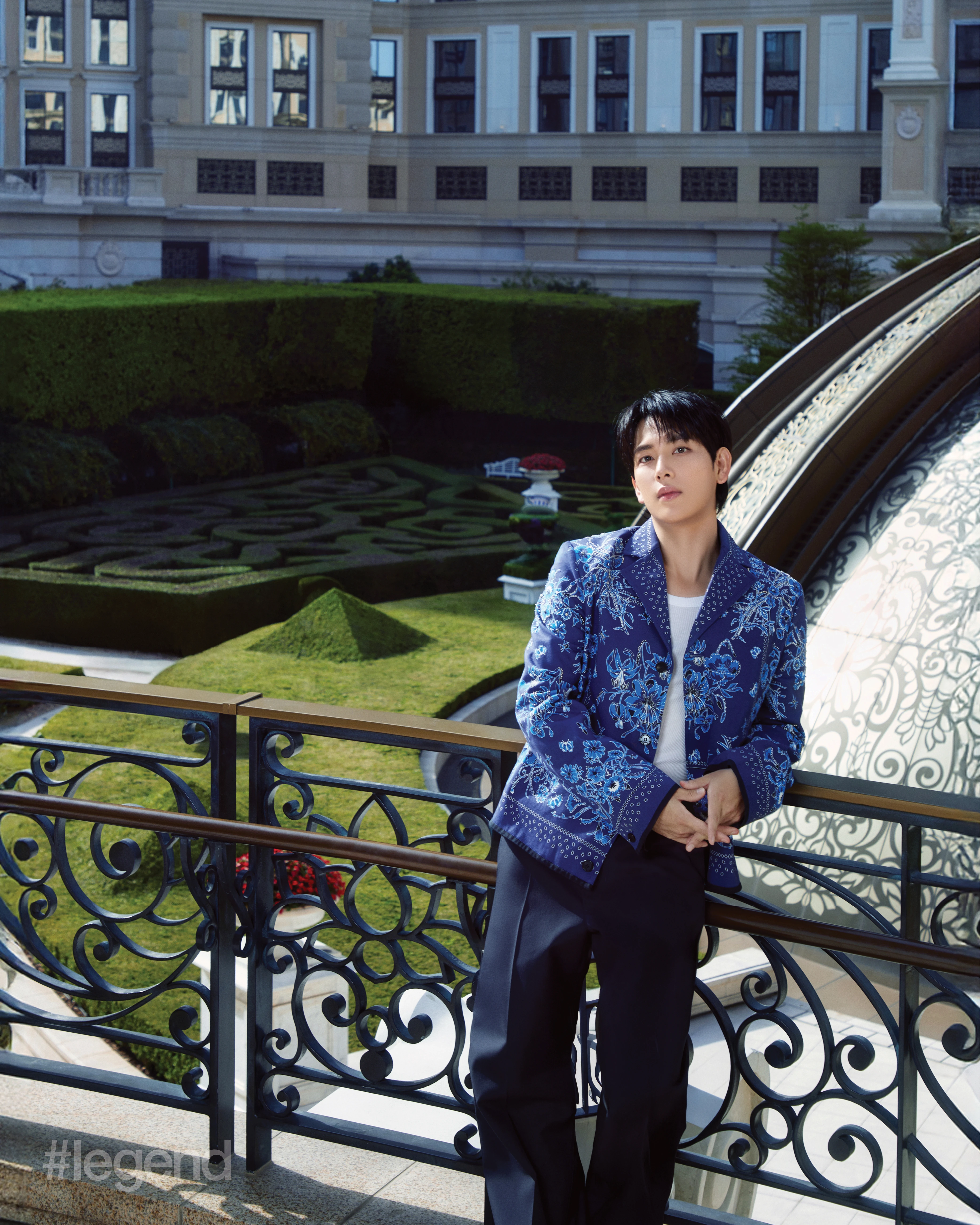 Blue printed blazer, and black trousers and leather belt _ Gucci (Stylist’s own vest); Jardim Secreto, Grand Lisboa Palace Resort Macau