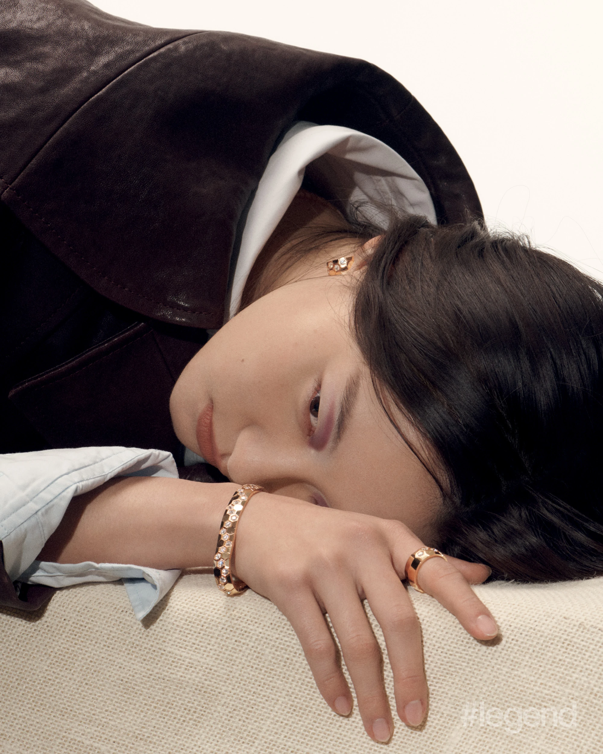 Bee My Love hoop earrings, bracelet and ring in rose gold with diamonds _ Chaumet Brown leather coat _ Burberry; Blue shirt _ Tod’s