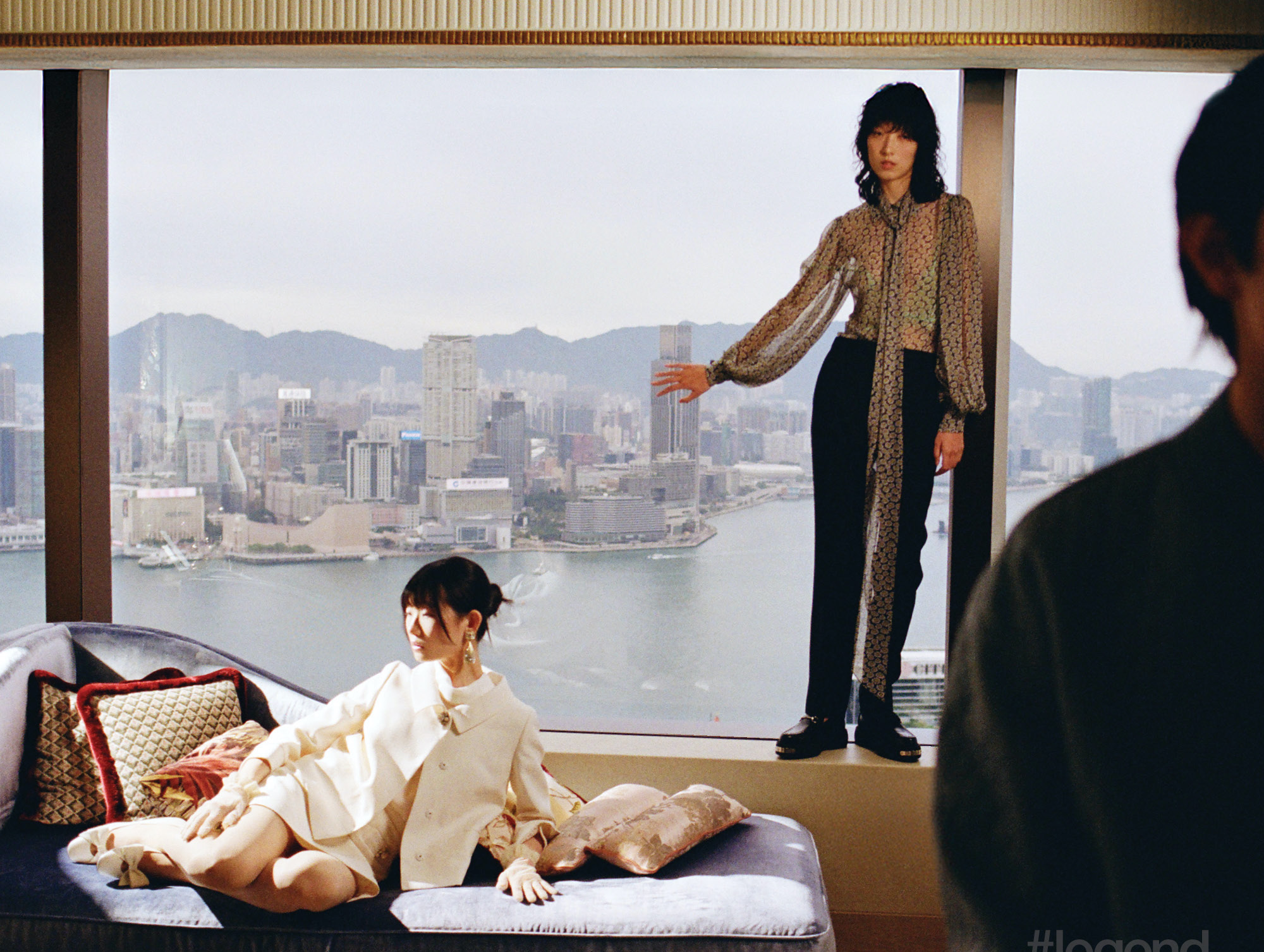 Fashion shoot: Give me a golden turtle