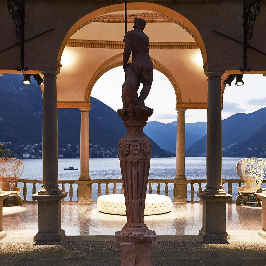 The main loggia at Villa Olmo, the location of Dolce&Gabbana's latest exclusive show (Photo: @dolcegabbana)