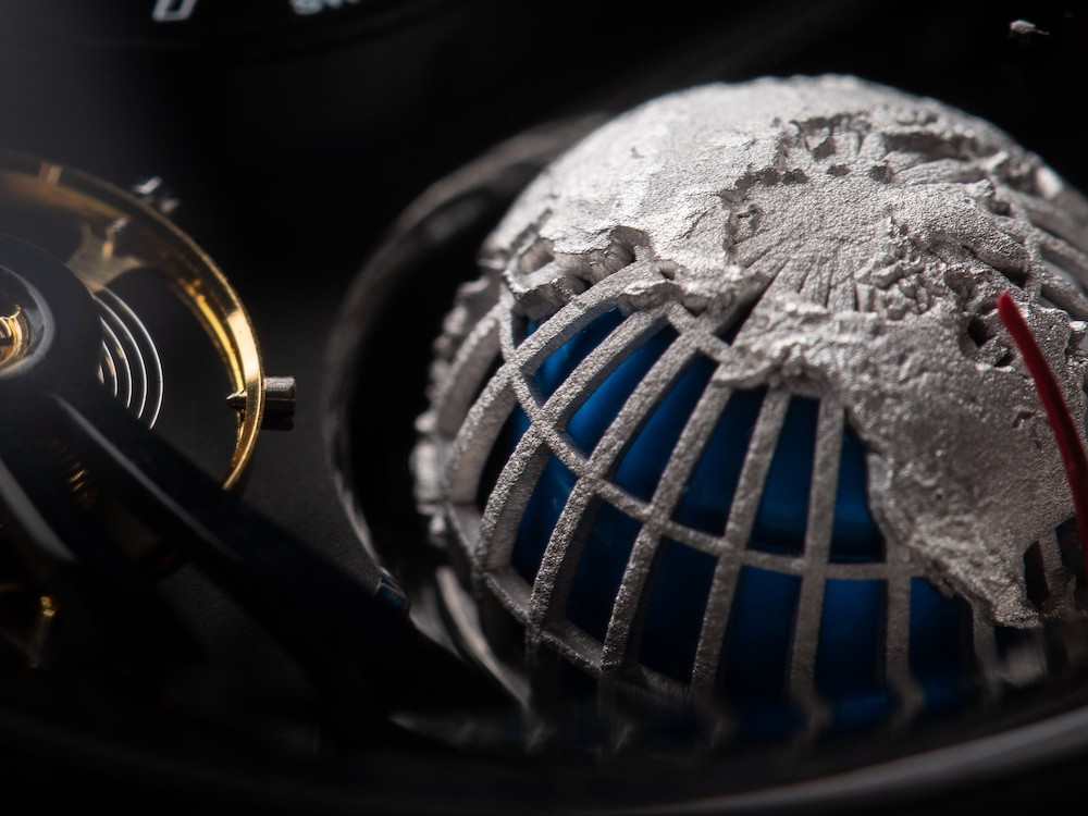 DEWITT ACADEMIA HOUR PLANET