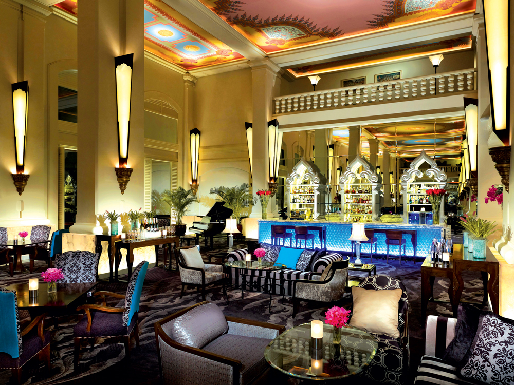 The lobby of the Anantara Siam Bangkok