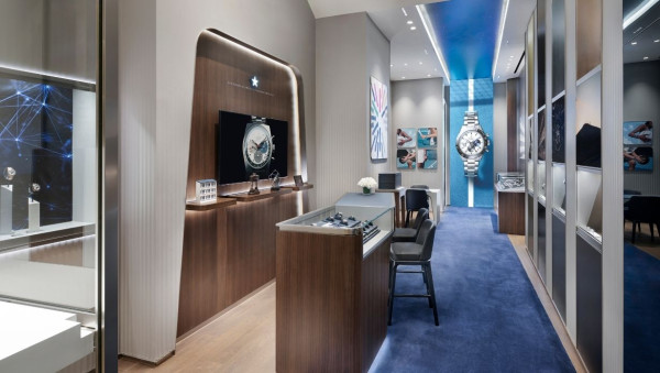 Zenith unveils Thailand's first stand-alone boutique at Siam Paragon