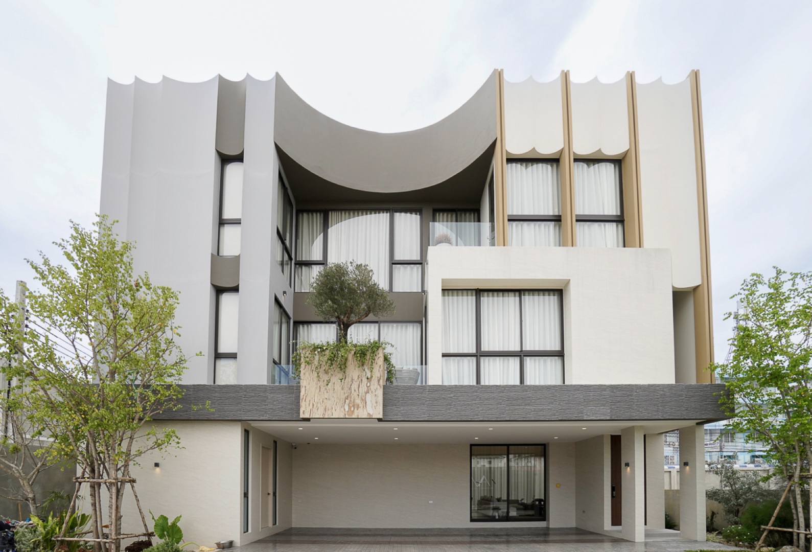 ATT Asset introduces a new residential experience with AVE Bangna-Sukhumvit