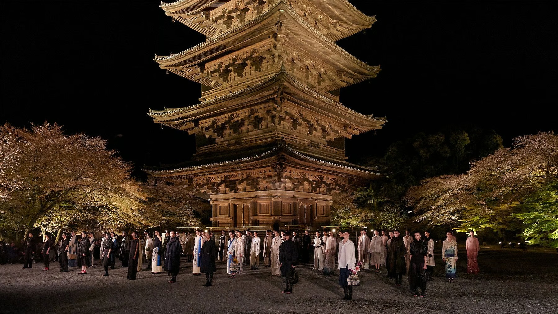 Timeless Dialogue: Dior’s Fall 2025 Tribute to Kyoto’s Cultural Elegance