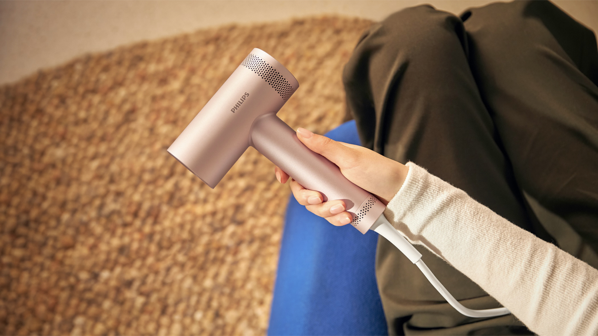 The Philips S8000: Effortless haircare solution